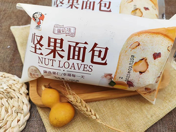 堅果蛋奶味麵包